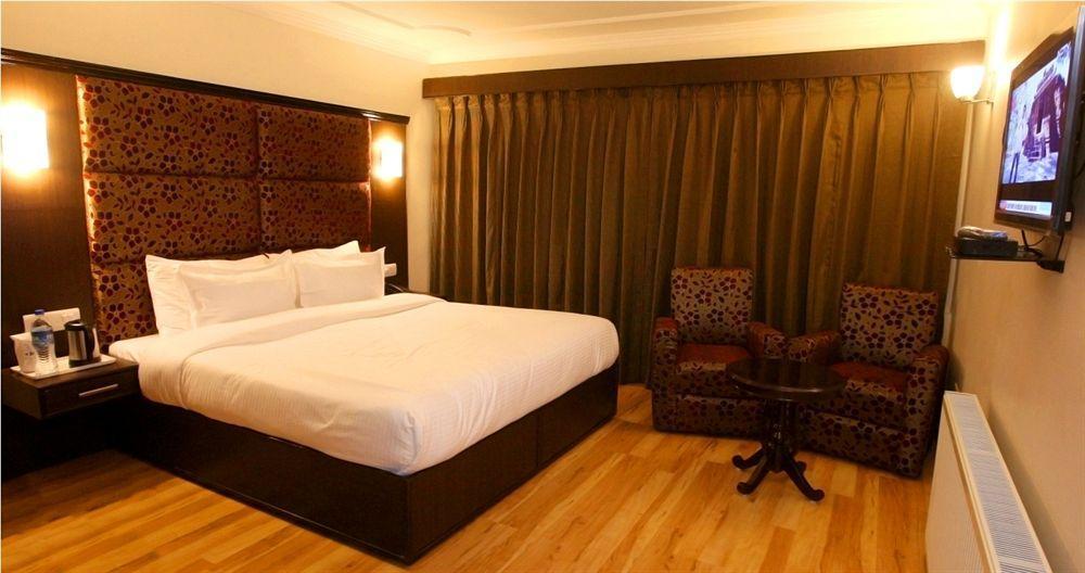 Hotel Pacific Srīnagar Екстериор снимка