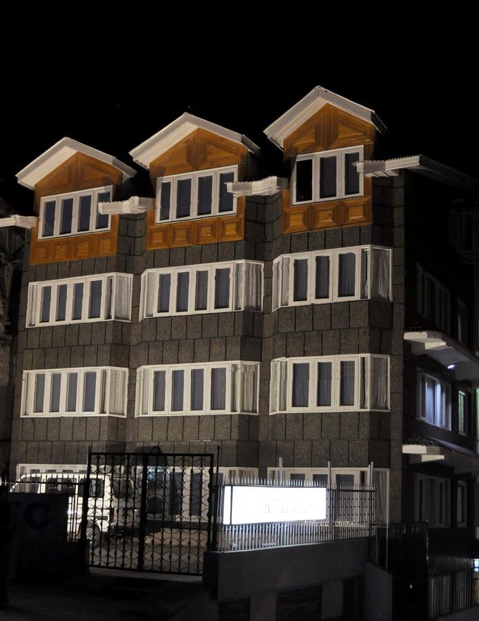 Hotel Pacific Srīnagar Екстериор снимка
